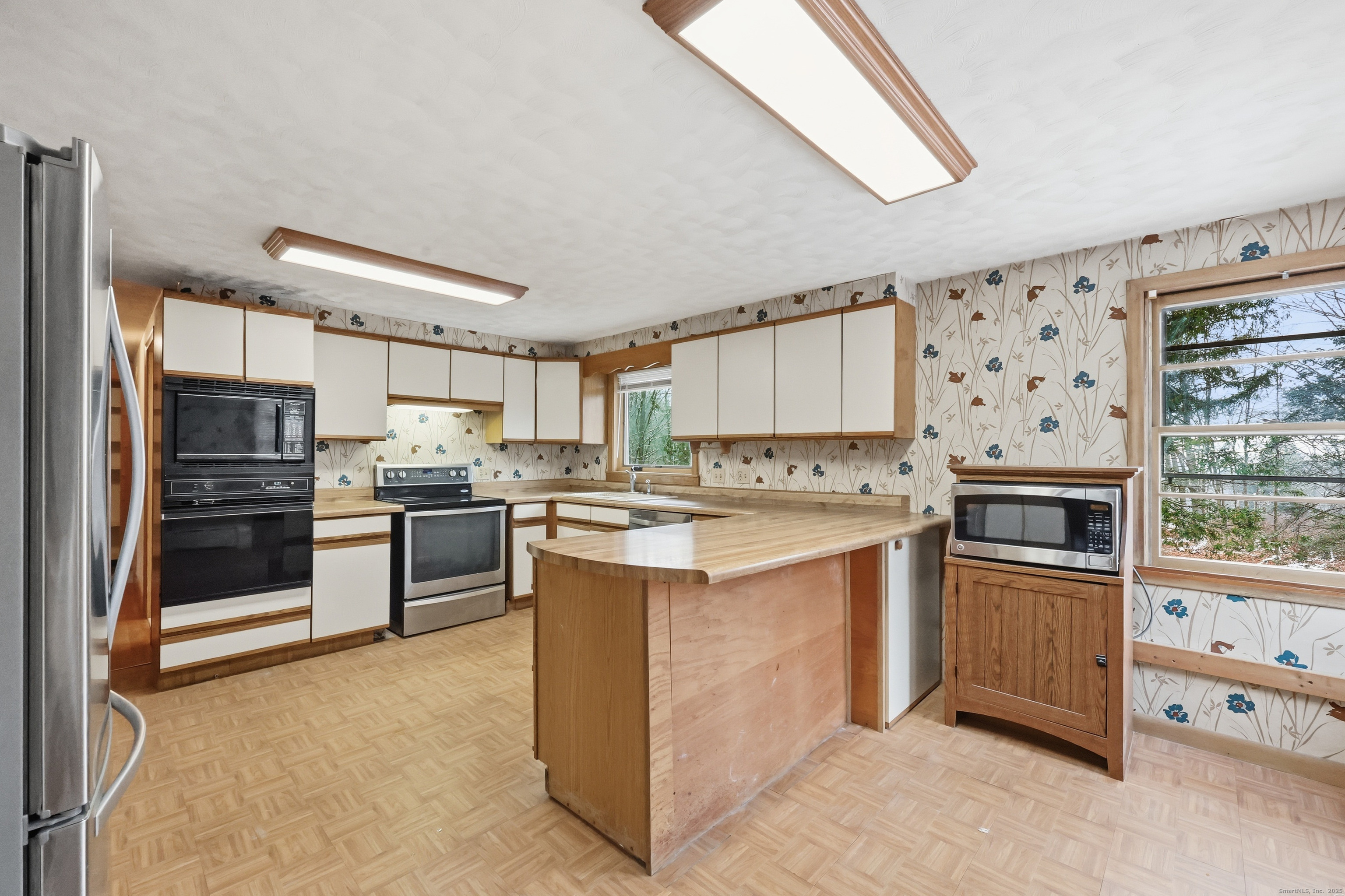 8 Walbridge Hill Road Tolland, CT 06084 - Photo 2 of 21