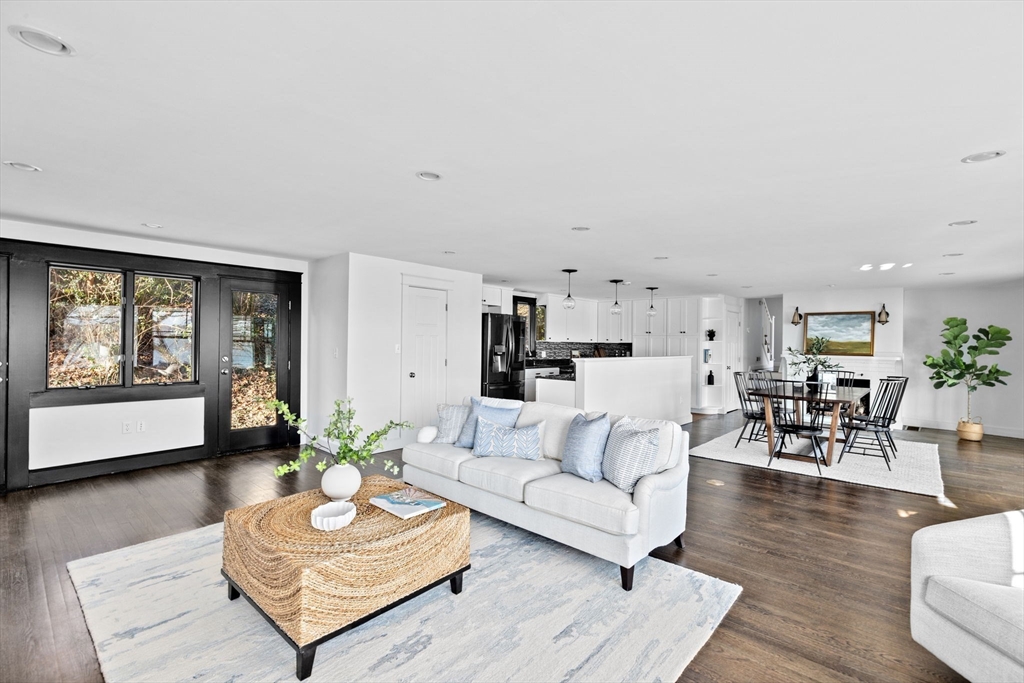 180 Downer Avenue Hingham, MA 02043 - Photo 12 of 29