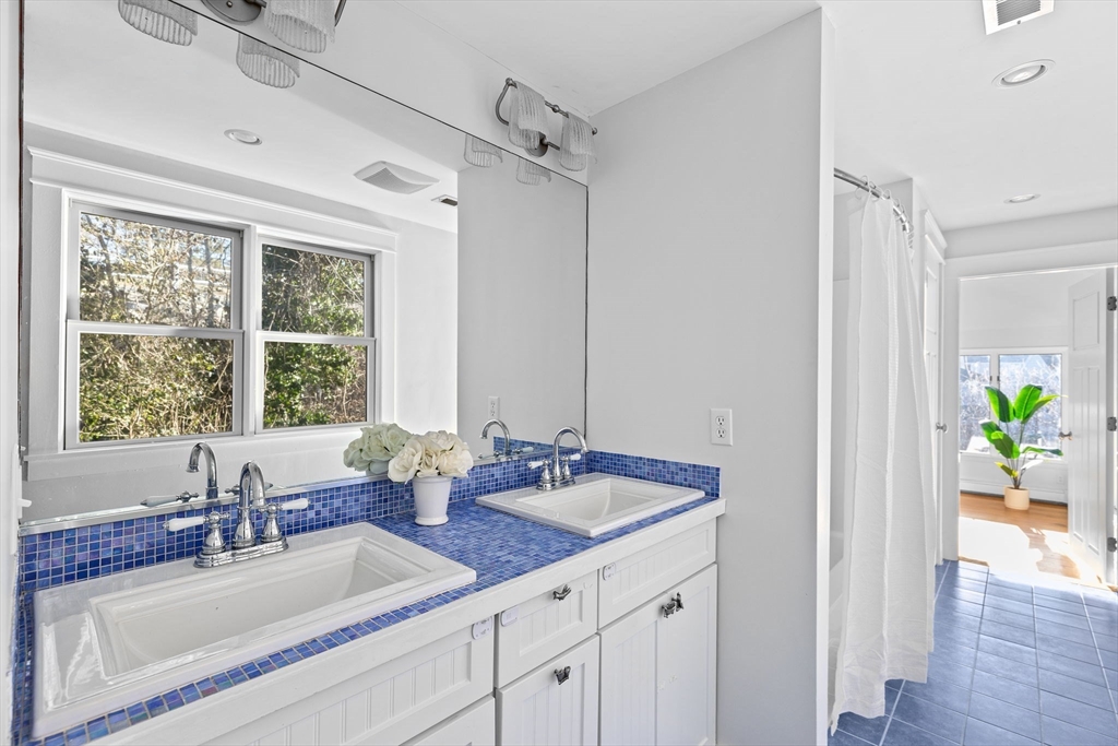 180 Downer Avenue Hingham, MA 02043 - Photo 28 of 29