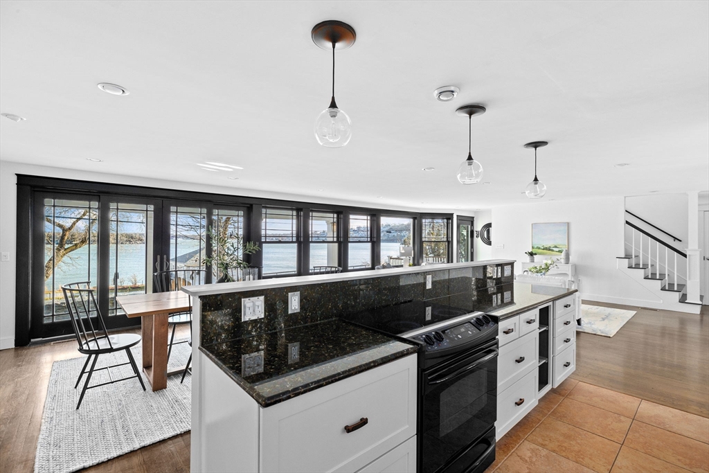 180 Downer Avenue Hingham, MA 02043 - Photo 9 of 29