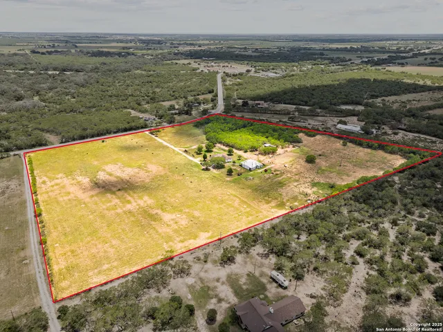 $700,000 | 425 Old Pleasanton Road, Poteet, TX 78065