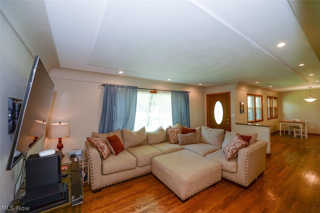 4124 Johnson Road Barberton, OH 44203 - Photo 4 of 31 Gallery Image 4