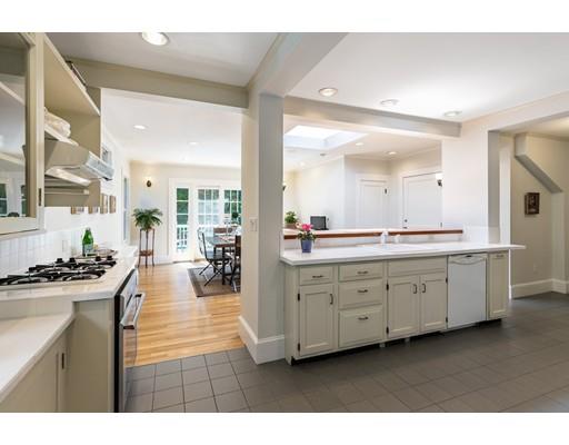 24 Calumet Road Winchester, MA 01890 - Photo 12 of 40