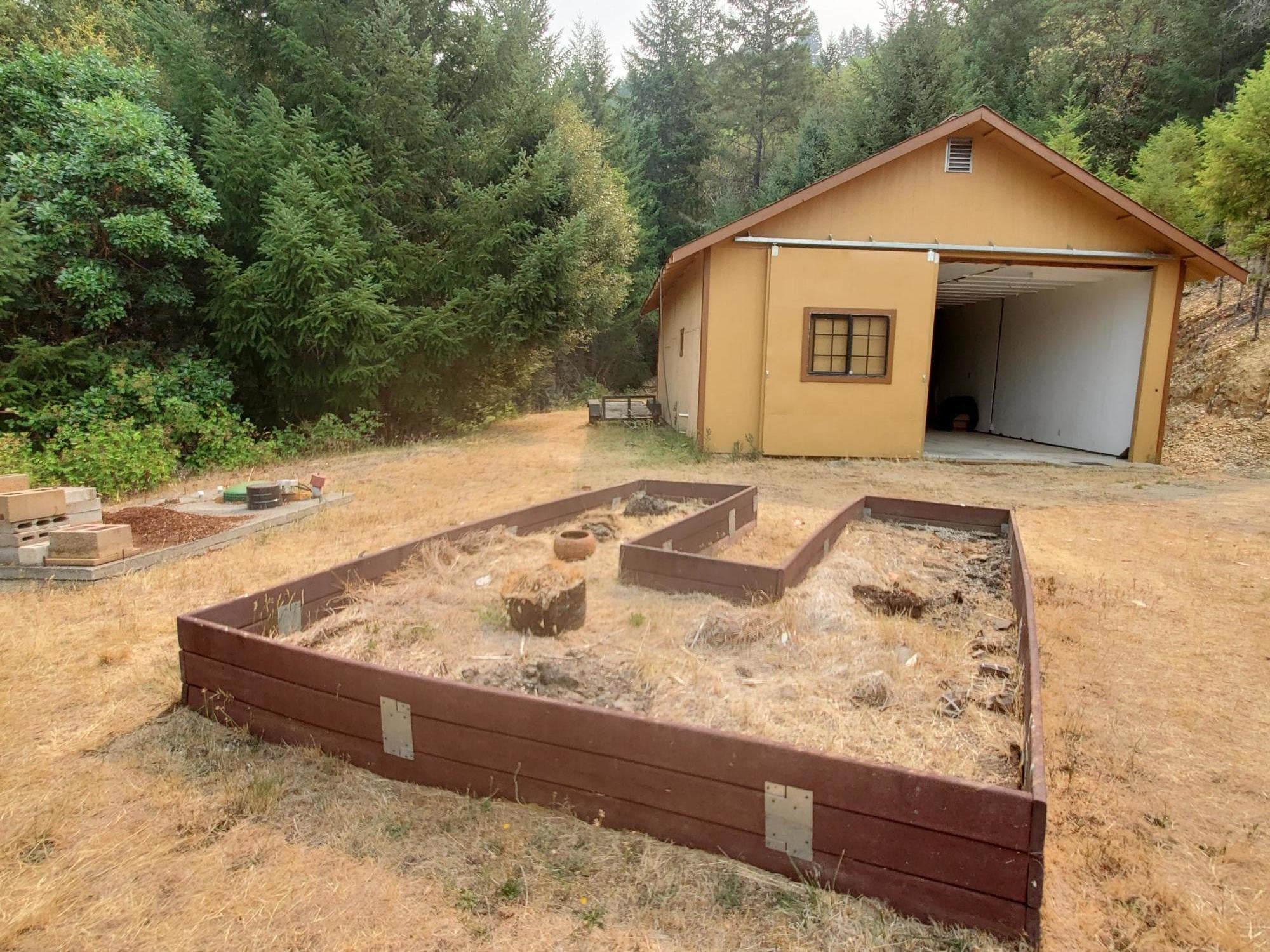 150 Rattlesnake Road Glendale, OR 97442 - Photo 40 of 67 Raised Garden area in front of shop
