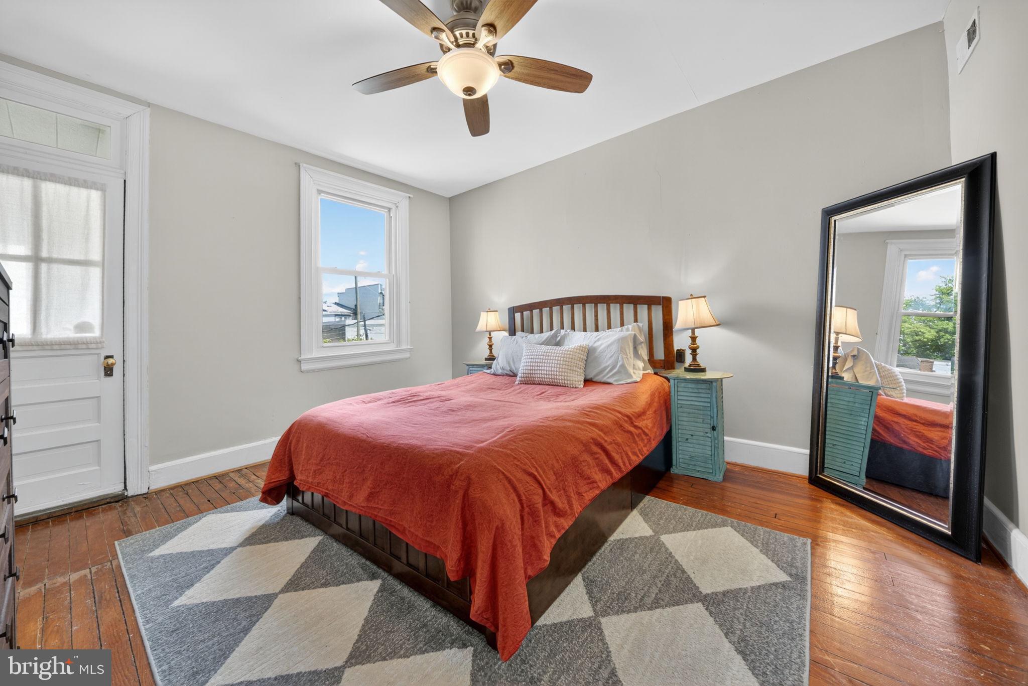 527 Shepherd Street Northwest Washington, DC 20011 - Photo 18 of 42 Primary bedroom