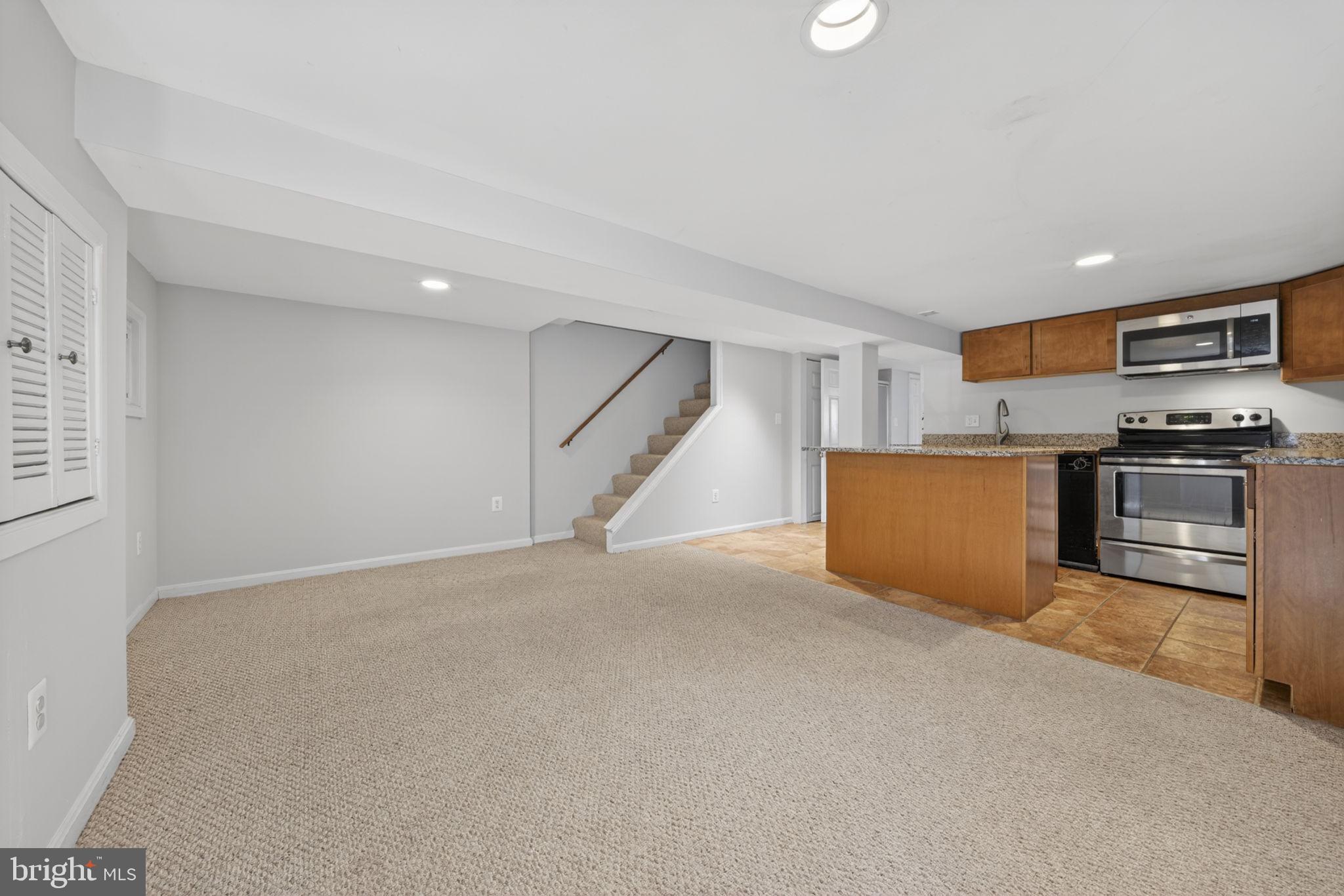 527 Shepherd Street Northwest Washington, DC 20011 - Photo 30 of 42 Lower level suite with full kitchen