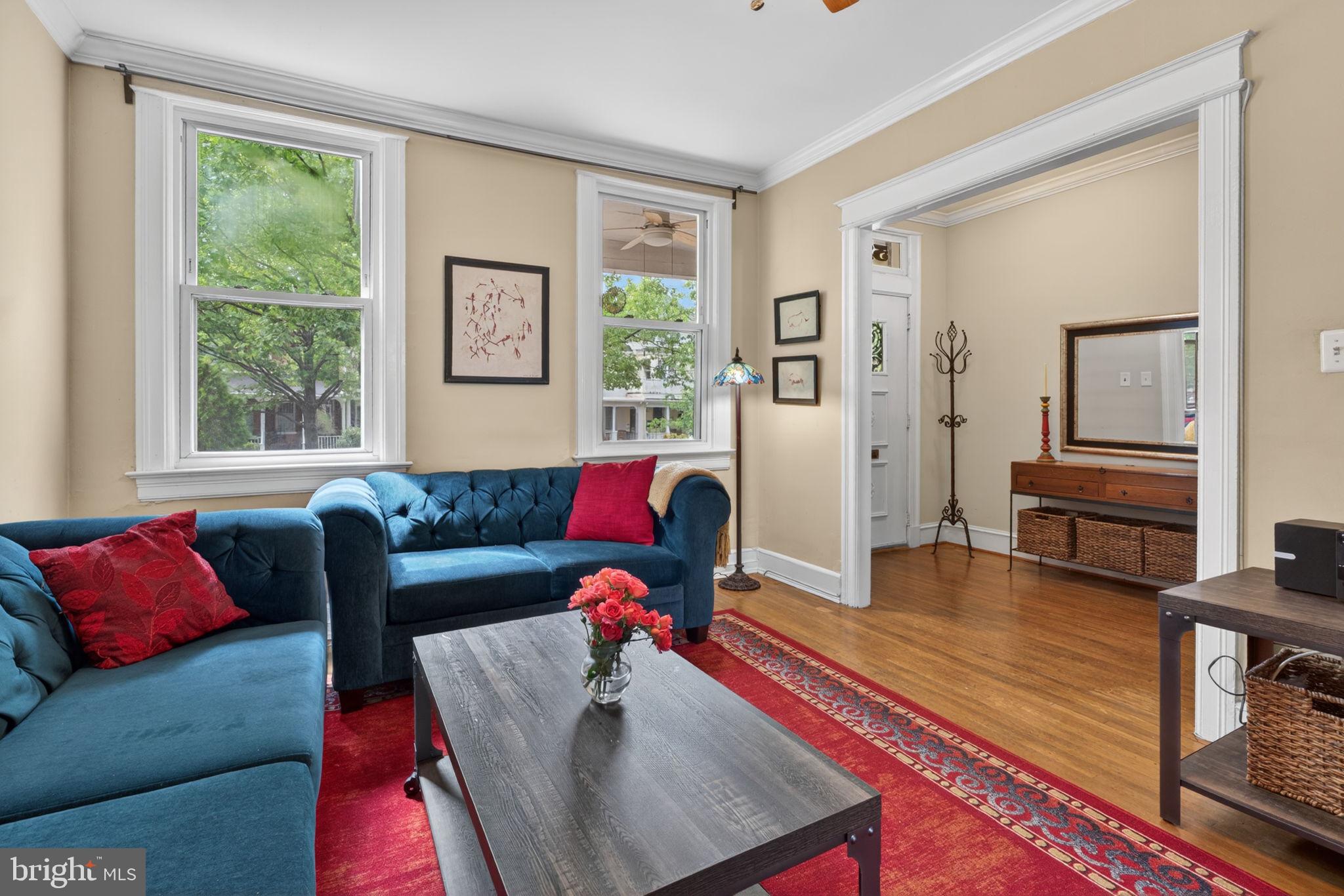 527 Shepherd Street Northwest Washington, DC 20011 - Photo 6 of 42 Living room and entry