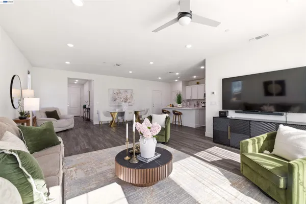 $799,999 | 5717 Tournament Court, Tracy, CA 95377