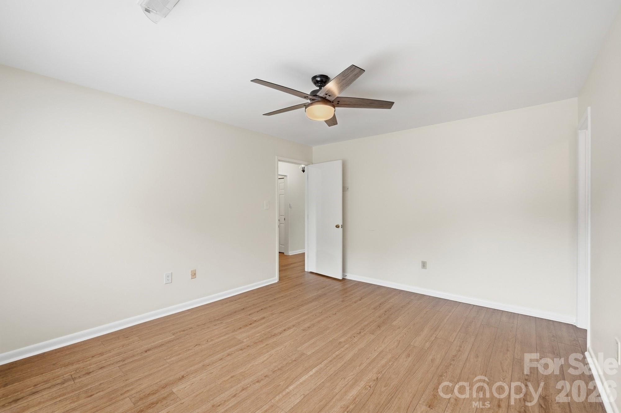 7 Marina Road Lake Wylie, SC 29710 - Photo 21 of 34 Gallery Image 21
