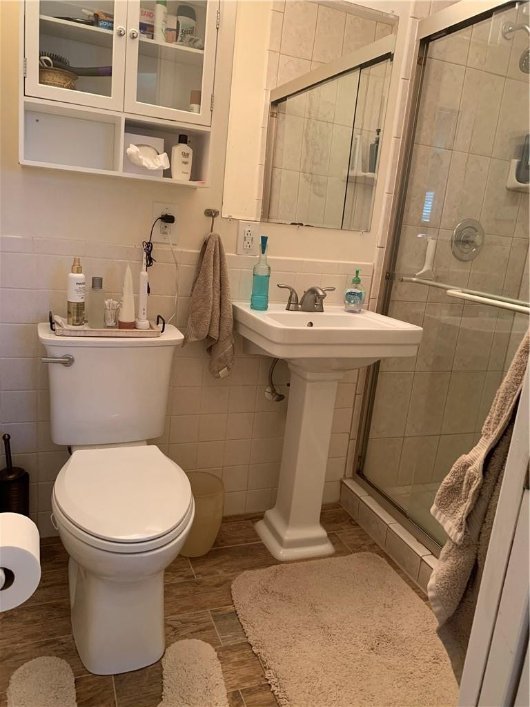 116 West Mango Road Lake Worth, FL 33467 - Photo 17 of 76 master bathroom