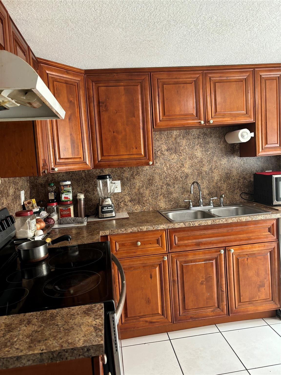 214 Southwest 1st Street, Unit I4 Pompano Beach, FL 33060 - Photo 2 of 11 Photo 2