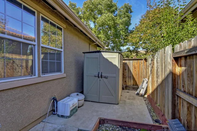 $925,000 | 260 Vista Creek Circle, Sacramento, CA 95835