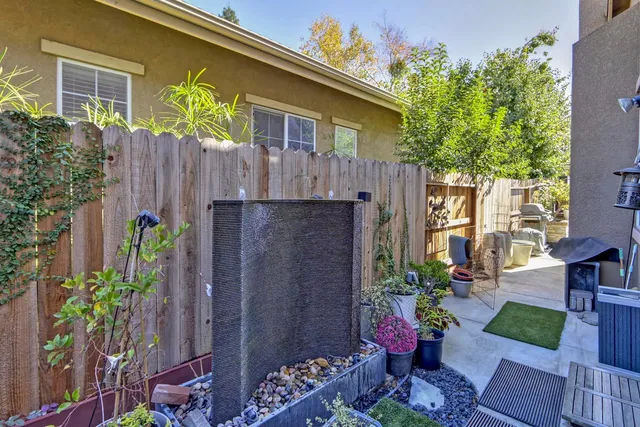 $925,000 | 260 Vista Creek Circle, Sacramento, CA 95835