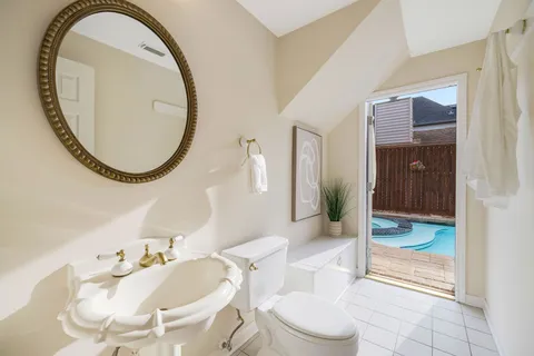 $1,199,000 | 4900 Cedar Street, Bellaire, TX 77401