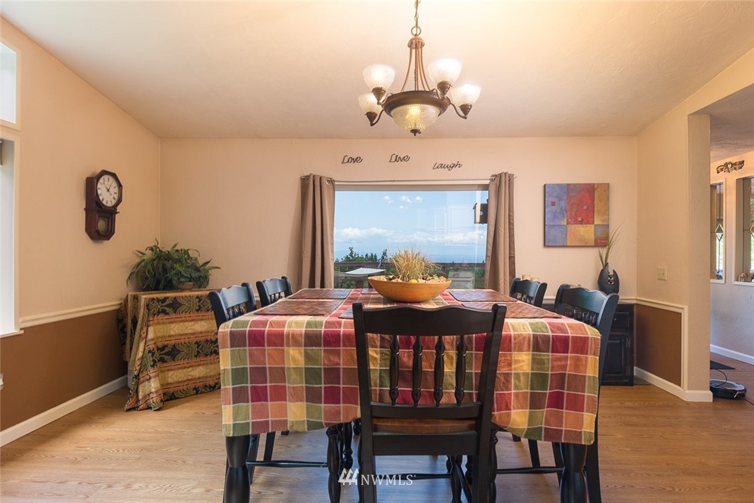 304 Hansen Road Port Angeles, WA 98363 - Photo 14 of 24 Gallery Image 14