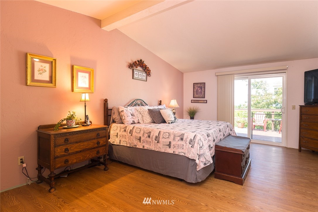 304 Hansen Road Port Angeles, WA 98363 - Photo 22 of 24 Gallery Image 22