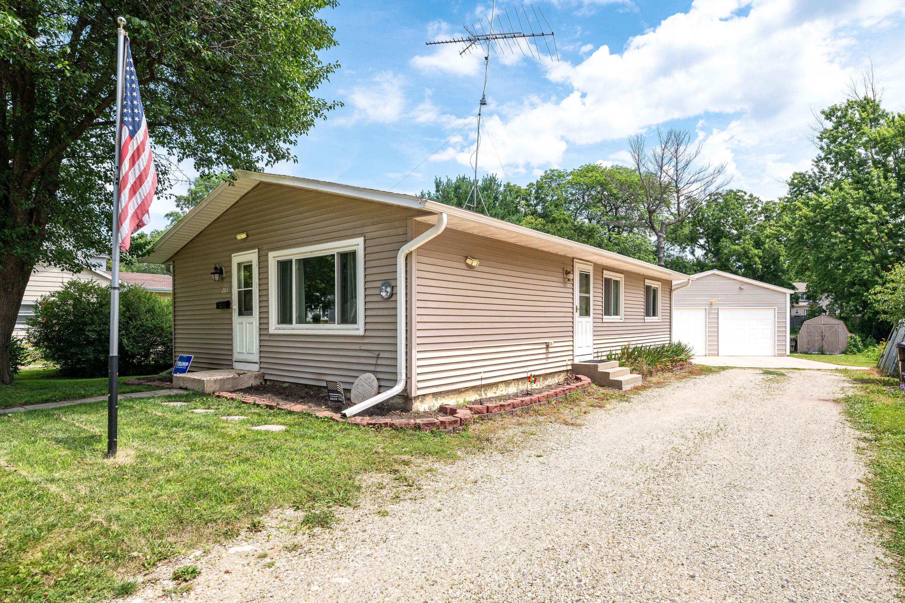 205 North 7th Street Delavan, WI 53115 - Photo 32 of 34 N 7th-4