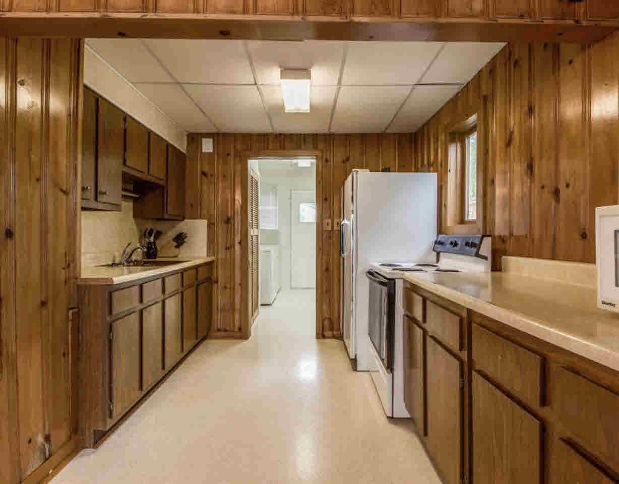 6210 Bullard Road Fenton, MI 48430 - Photo 3 of 27 21321164-2.JPG