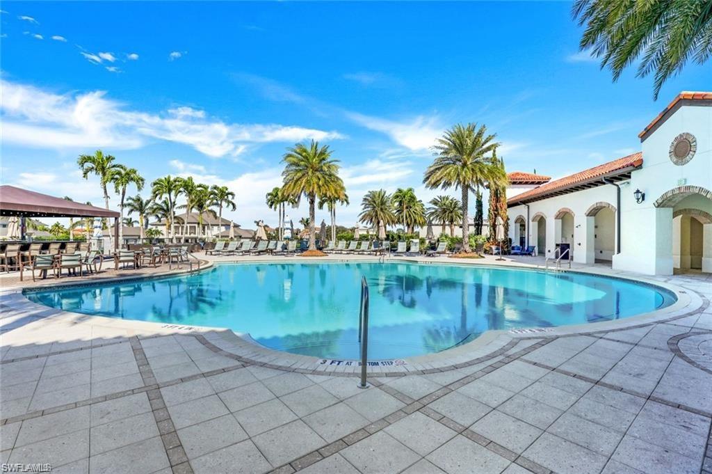 16374 Viansa Way, Unit 5302 Naples, FL 34110 - Photo 26 of 28 Club House Pool
