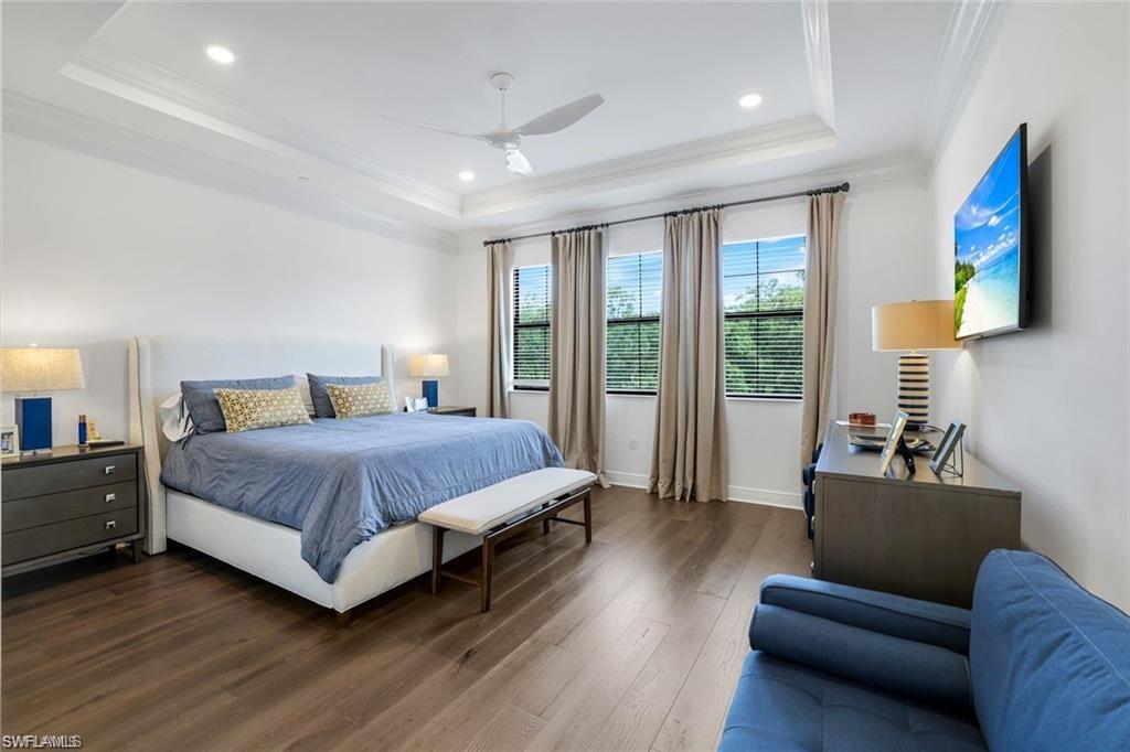 16374 Viansa Way, Unit 5302 Naples, FL 34110 - Photo 9 of 28 Primary Bedroom