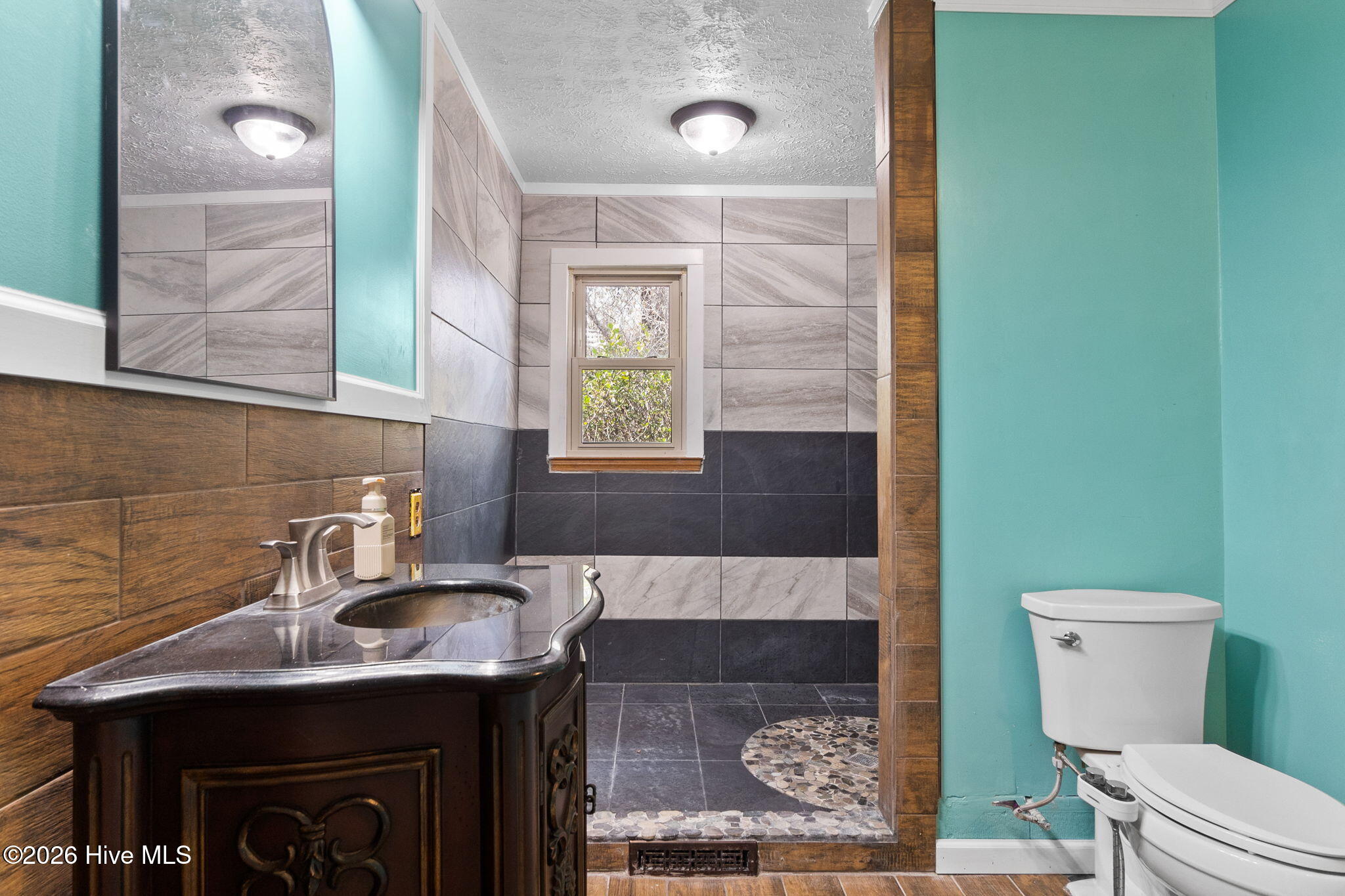 863 Fred Powell Road Whiteville, NC 28472 - Photo 24 of 58 Guest Bathroom
