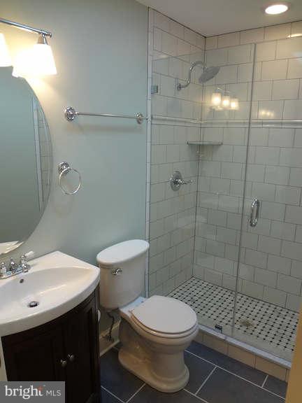 3037 Keswick Road Baltimore, MD 21211 - Photo 16 of 30 2nd Fl Bath w/ Skylight and Large Shower