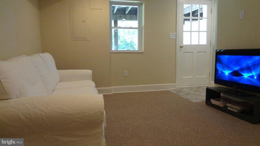 3037 Keswick Road Baltimore, MD 21211 - Photo 26 of 30 Family Room