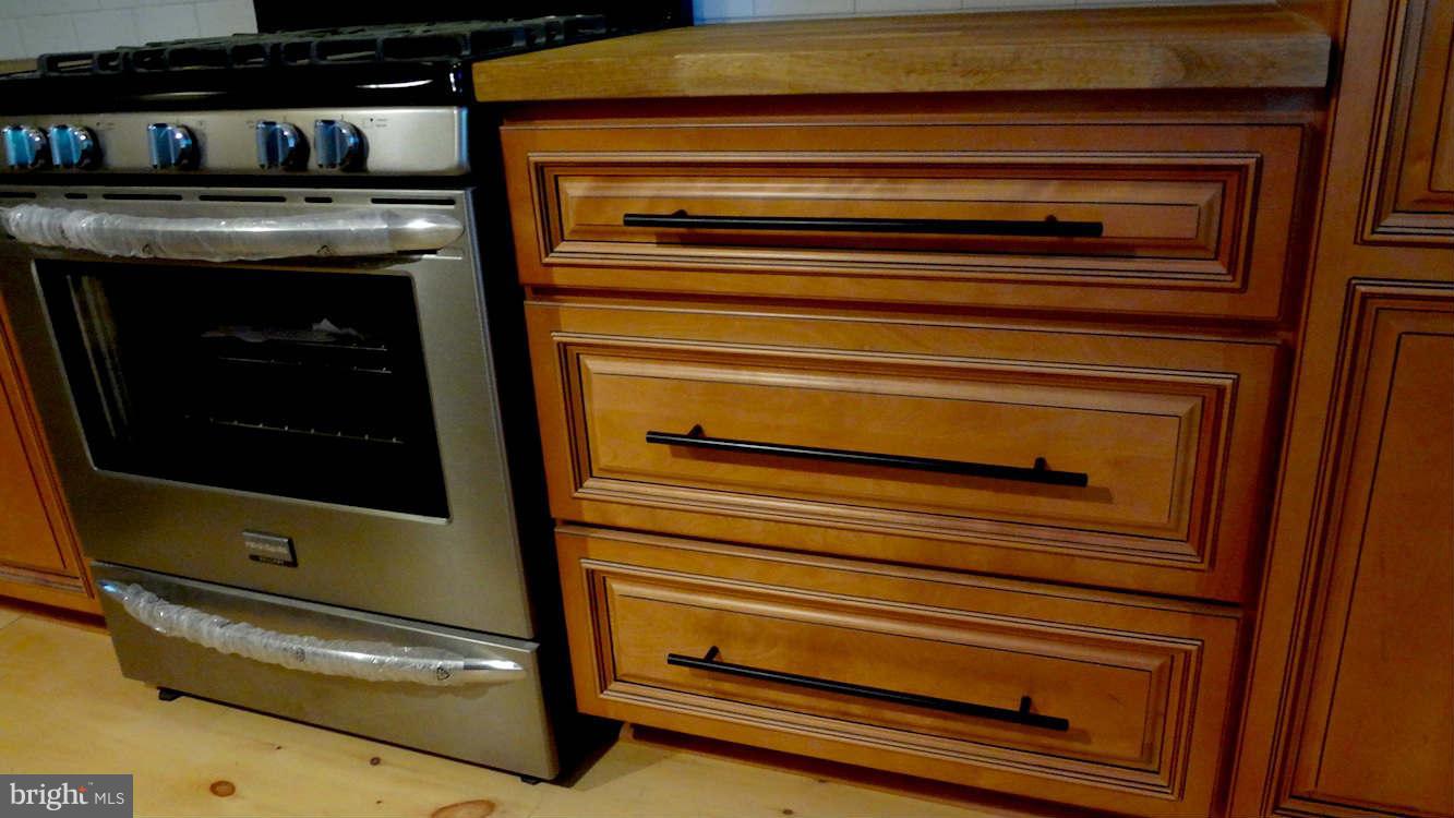 3037 Keswick Road Baltimore, MD 21211 - Photo 5 of 30 Soft Close Drawer Cabinet & 5 Burner Gas Stove