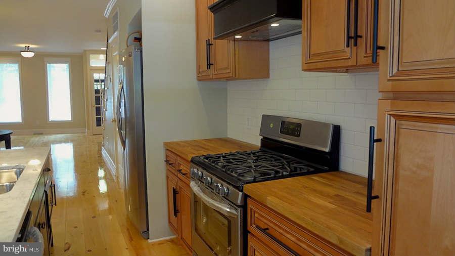 3037 Keswick Road Baltimore, MD 21211 - Photo 6 of 30 Kitchen