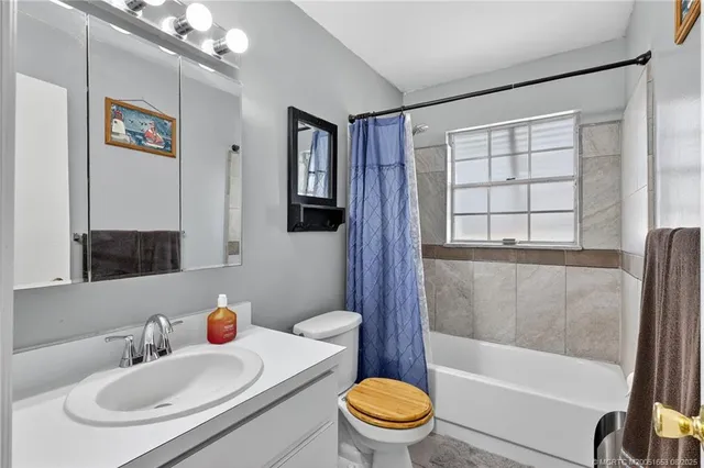 $299,900 | 2387 Northeast 16th Court, Jensen Beach, FL 34957