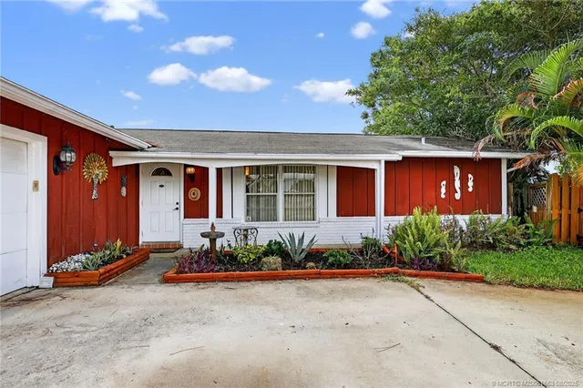 $299,900 | 2387 Northeast 16th Court, Jensen Beach, FL 34957