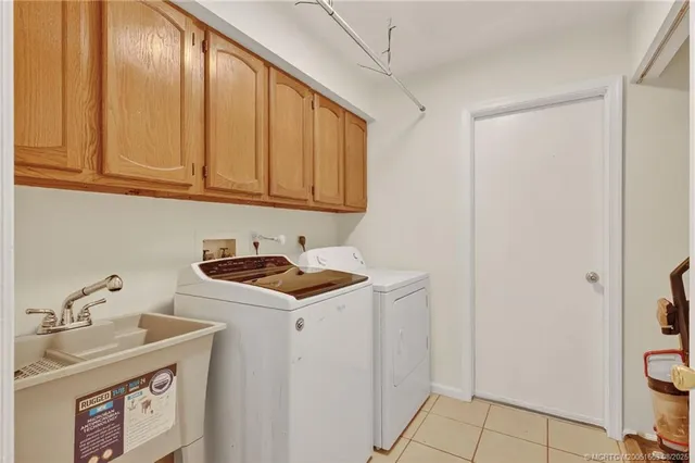 $299,900 | 2387 Northeast 16th Court, Jensen Beach, FL 34957