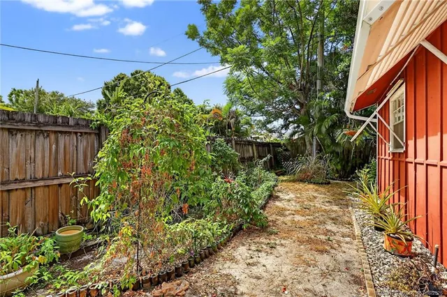 $299,900 | 2387 Northeast 16th Court, Jensen Beach, FL 34957