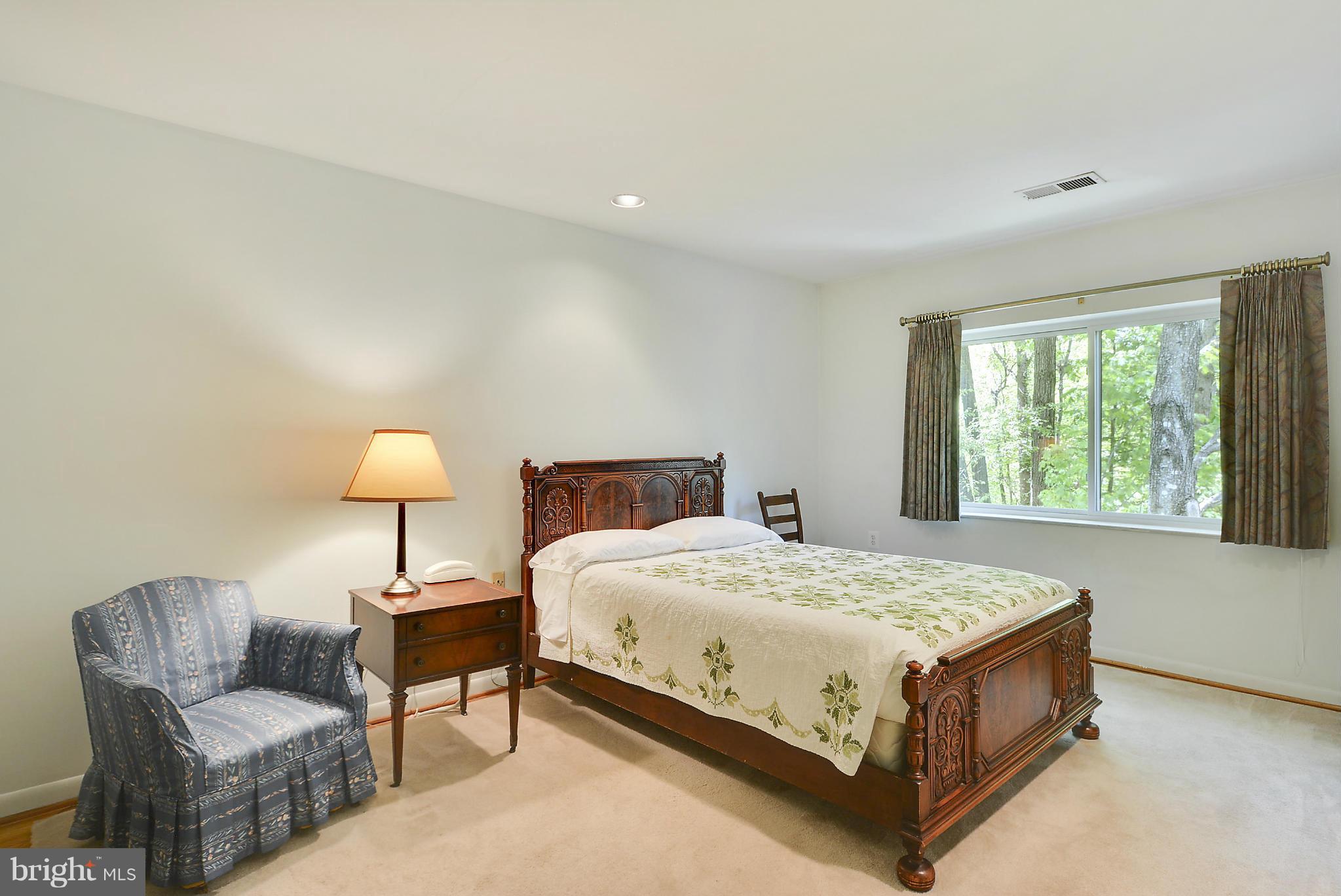 1541 Inlet Court Reston, VA 20190 - Photo 10 of 15 Bedroom (Master)