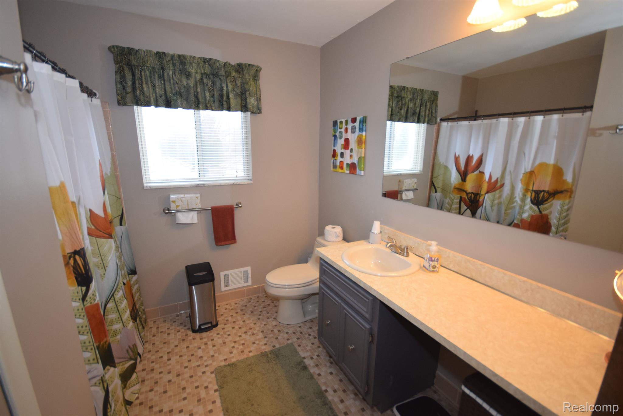 9477 White Lake Road Fenton, MI 48430 - Photo 13 of 20 Gallery Image 13