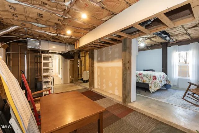 $235,000 | 137 Fox Hunters Lane, Broadway, NC 27505