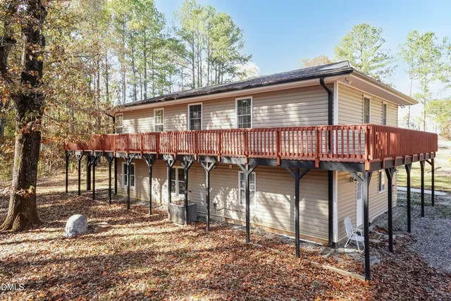 $235,000 | 137 Fox Hunters Lane, Broadway, NC 27505