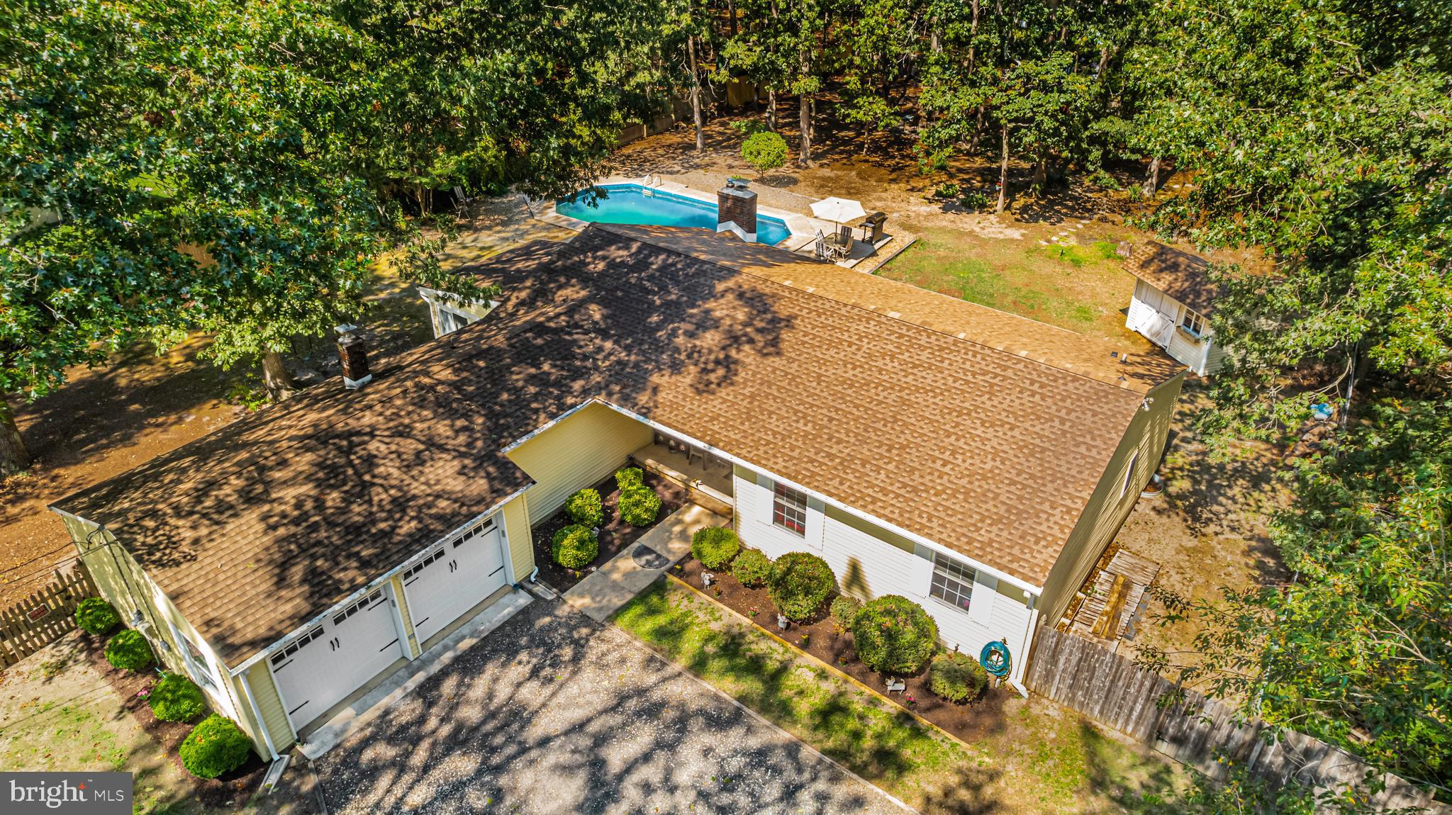 4 Oak Leaf Road Berlin, NJ 08009 - Photo 9 of 18 a view of swimming pool from a yard