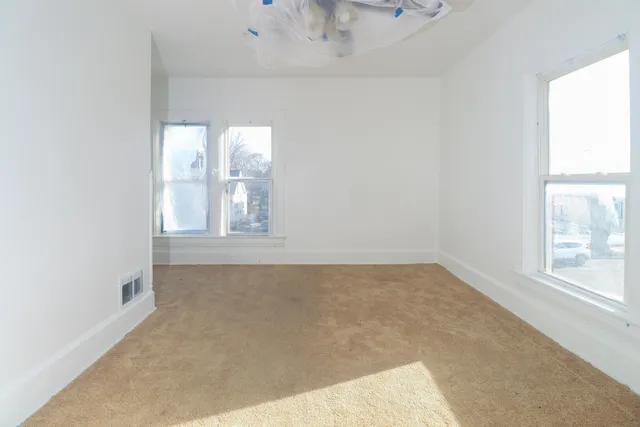 $125,000 | 1422 Geneva Street, Racine, WI 53404