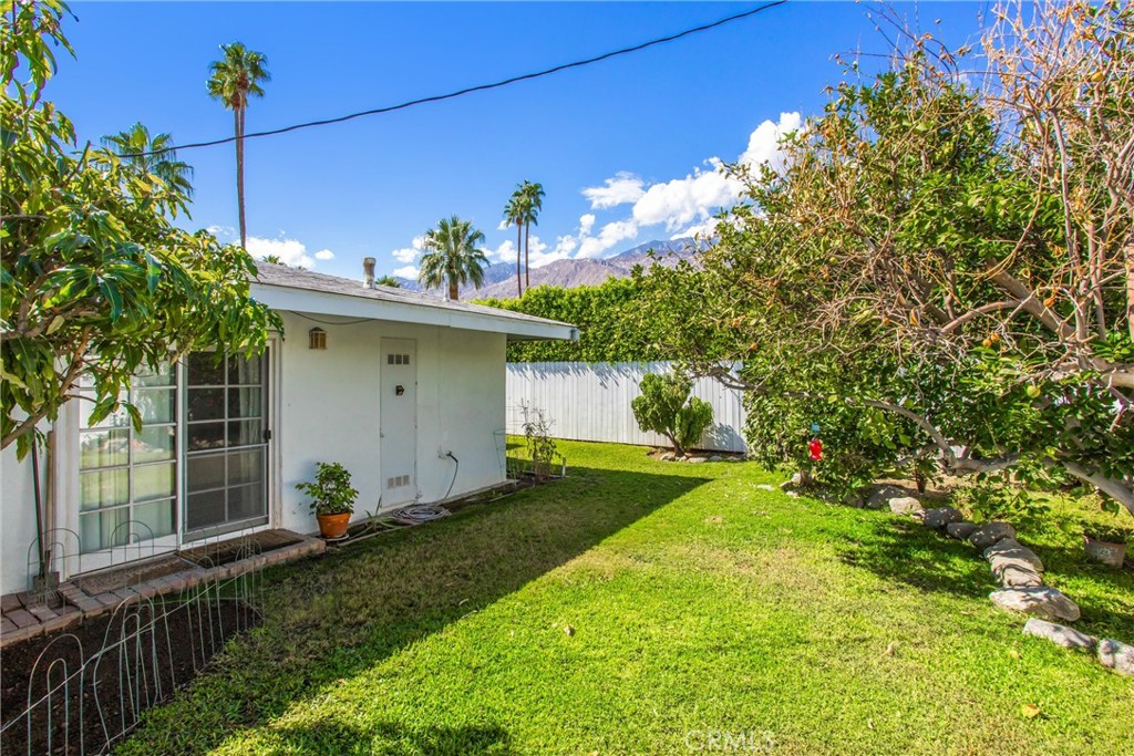 1450 Tamarisk Road Palm Springs, CA 92262 - Photo 33 of 35