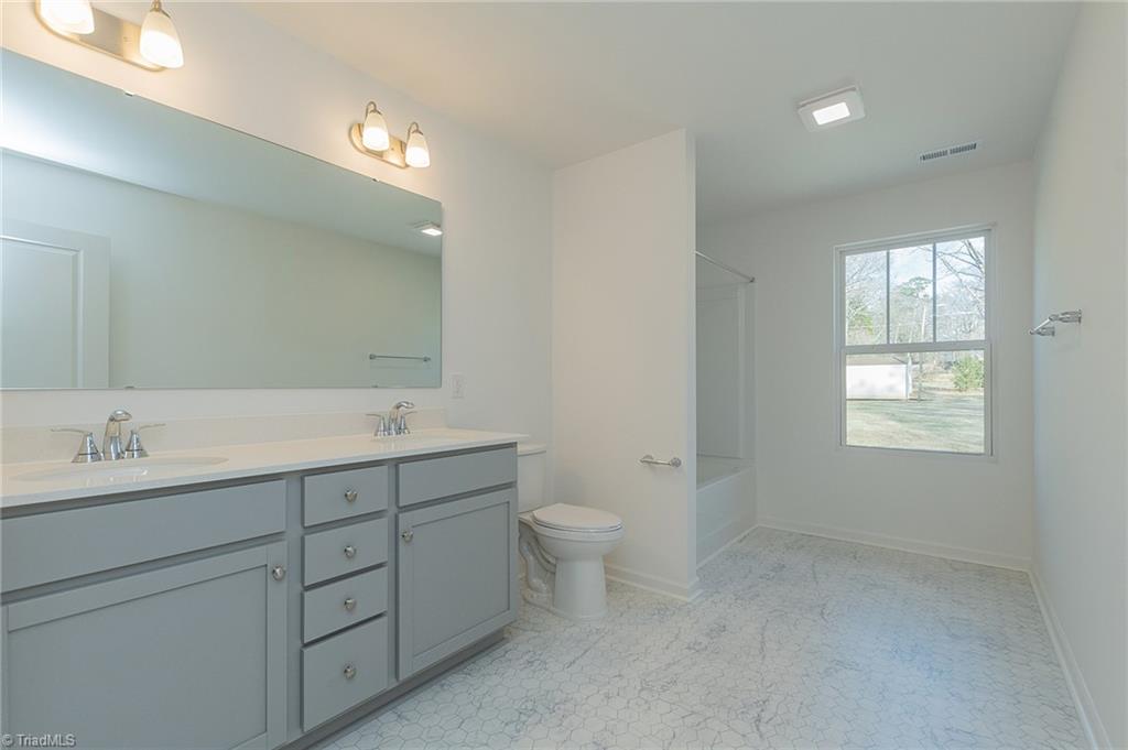 4606 Wait Road Winston-Salem, NC 27106 - Photo 9 of 49