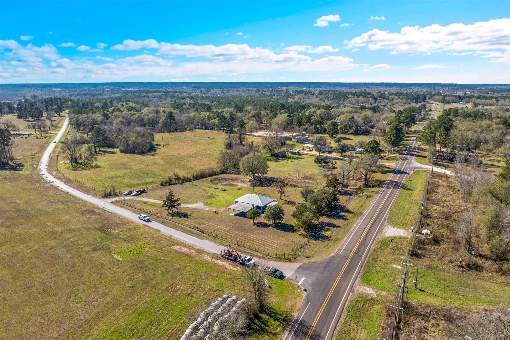 959 Walker Loop Huntsville, TX 77340 - Photo 34 of 39