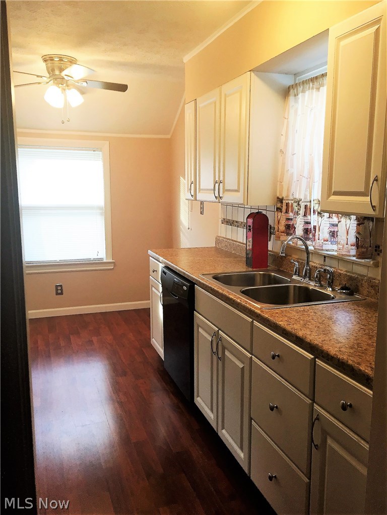 4338 Redding Road Cleveland, OH 44109 - Photo 7 of 25 Gallery Image 7