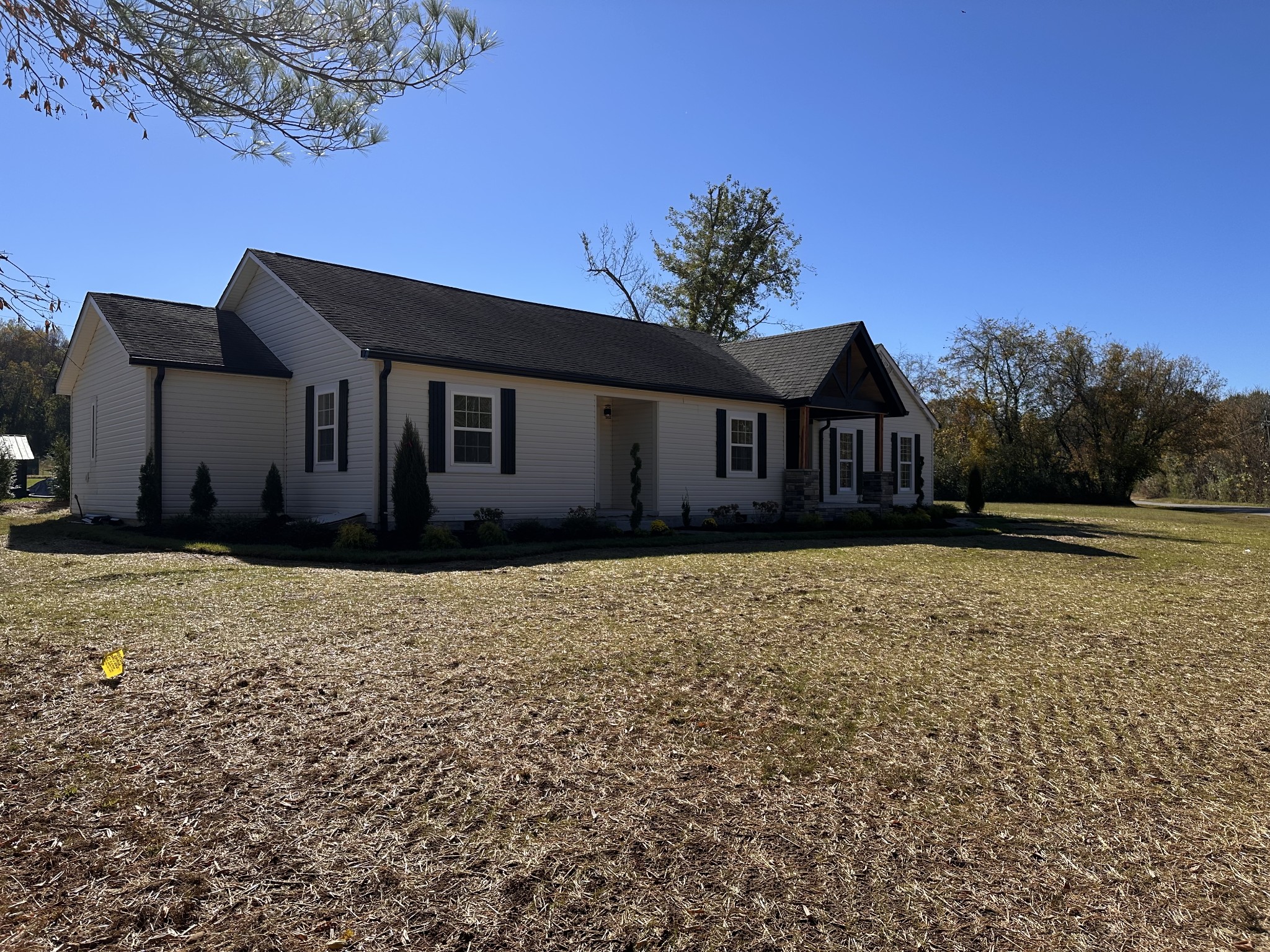 113 Bluff Springs Road McMinnville, TN 37110 - Photo 3 of 32 Gallery Image 3