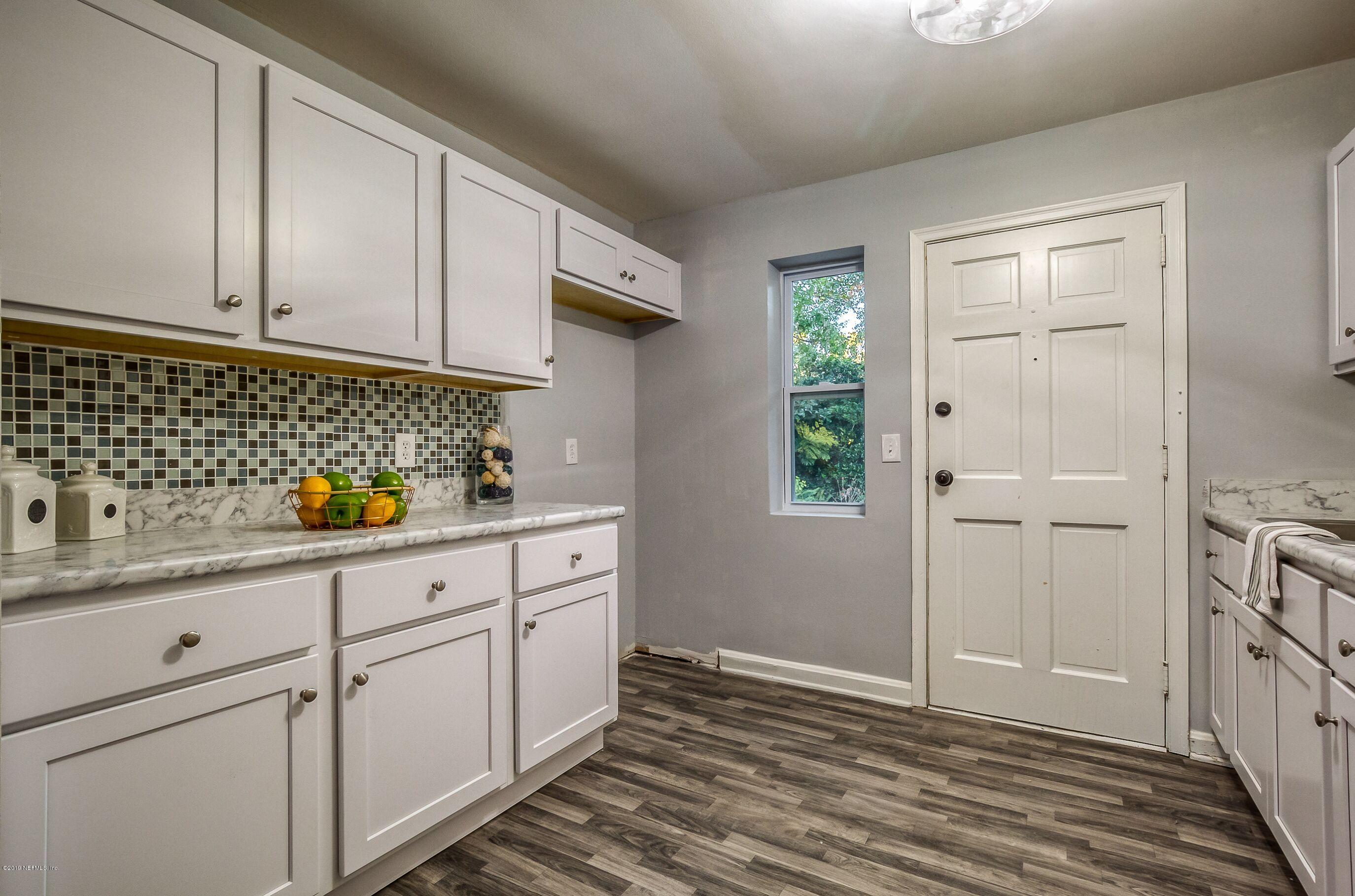 3825 Spring Park Road Jacksonville, FL 32207 - Photo 9 of 25 image00009