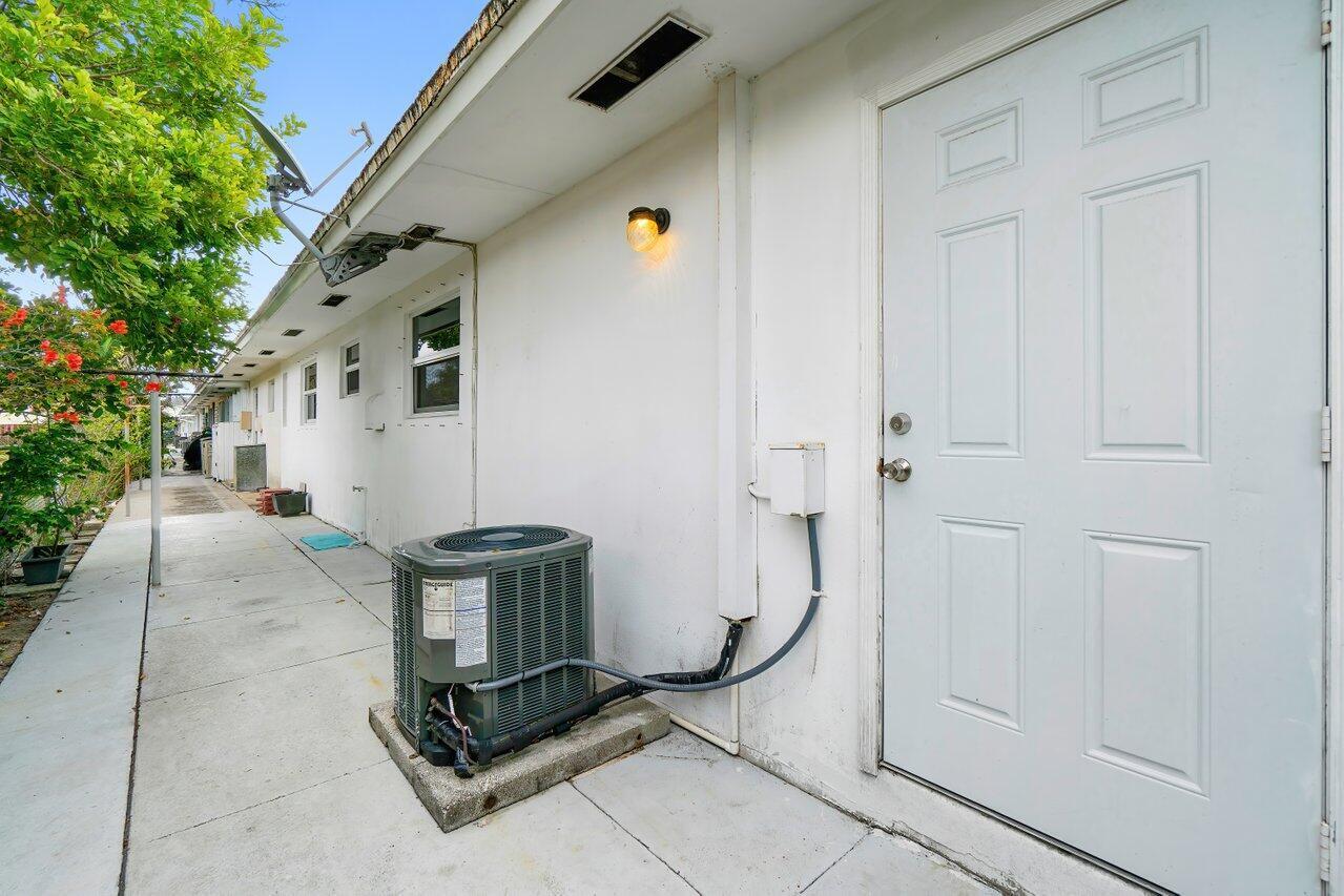 728 Ridge Road, Unit 20 Lantana, FL 33462 - Photo 26 of 28 beyc67b9e141b8276