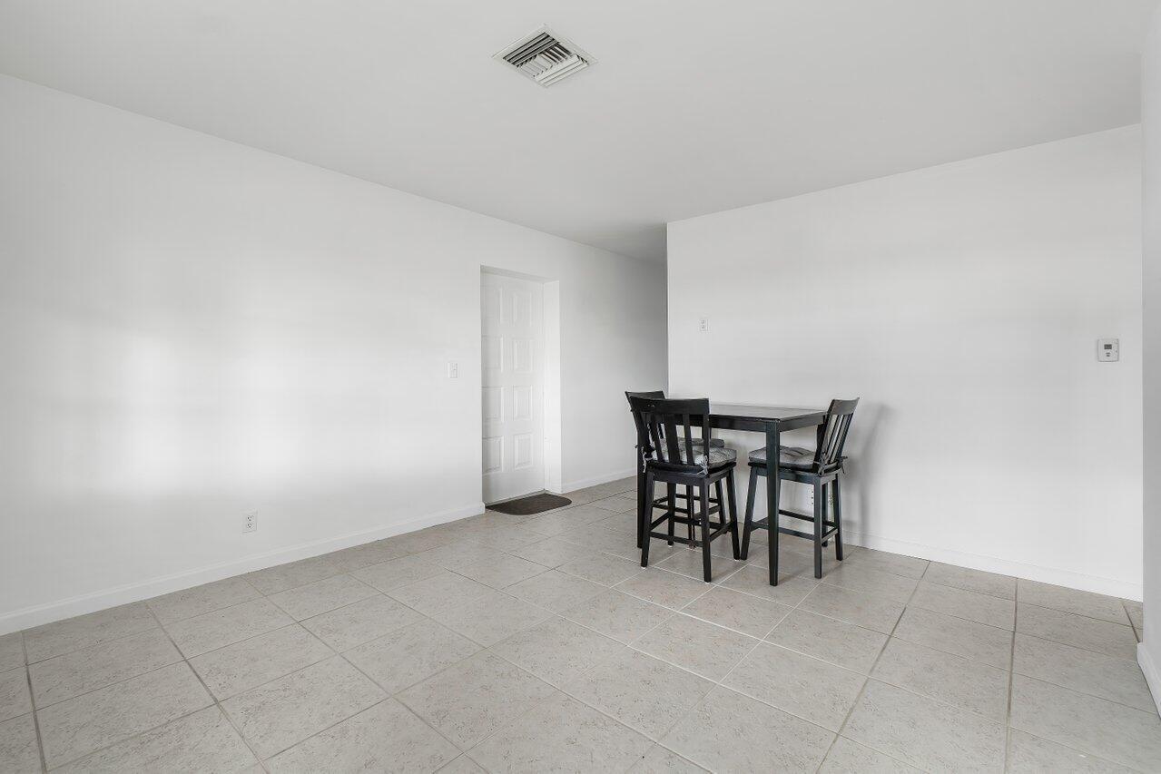 728 Ridge Road, Unit 20 Lantana, FL 33462 - Photo 8 of 28 beyc67b9e0fe3d761
