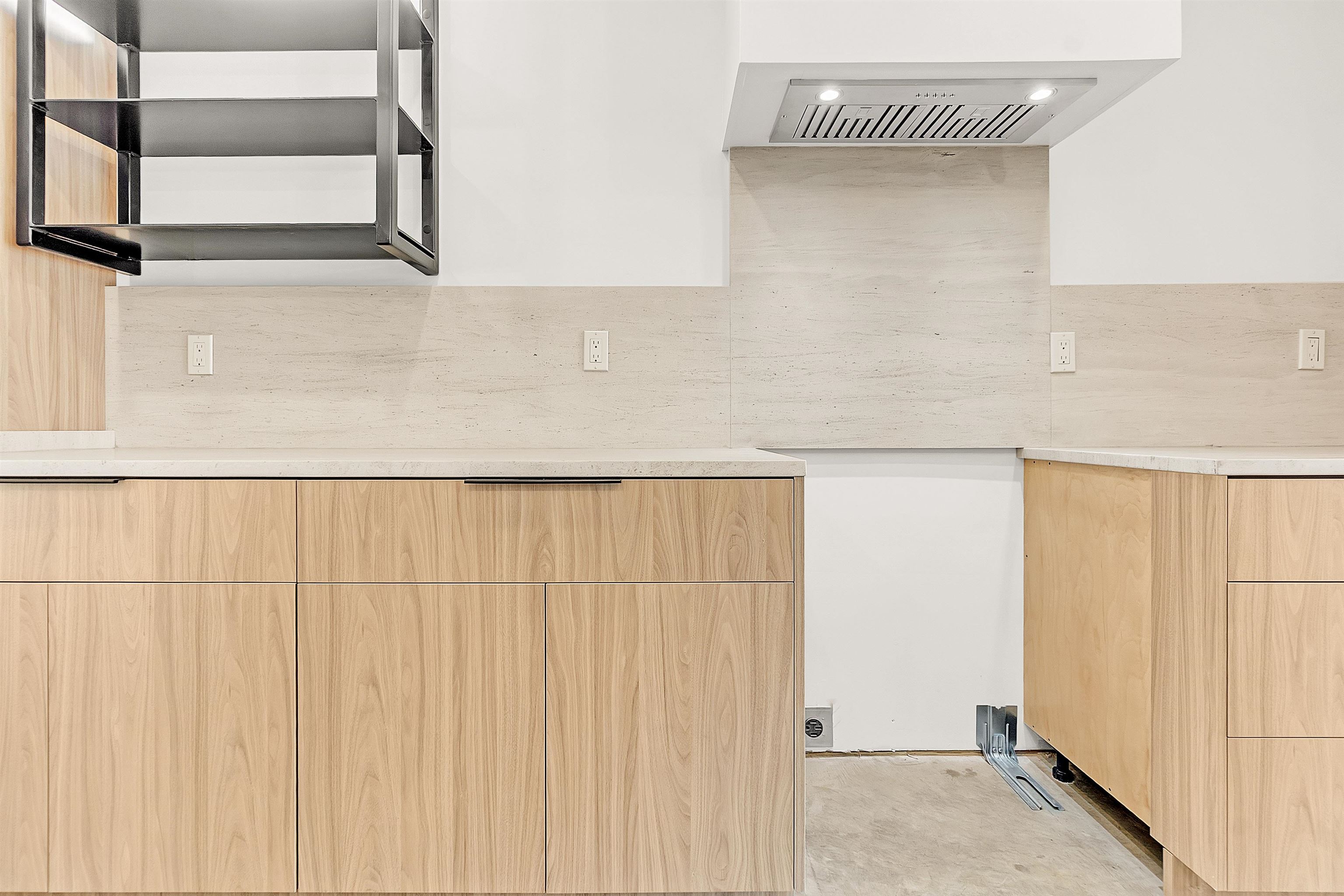 38 Angelus Street Memphis, TN 38104 - Photo 20 of 39 a close view of a refrigerator