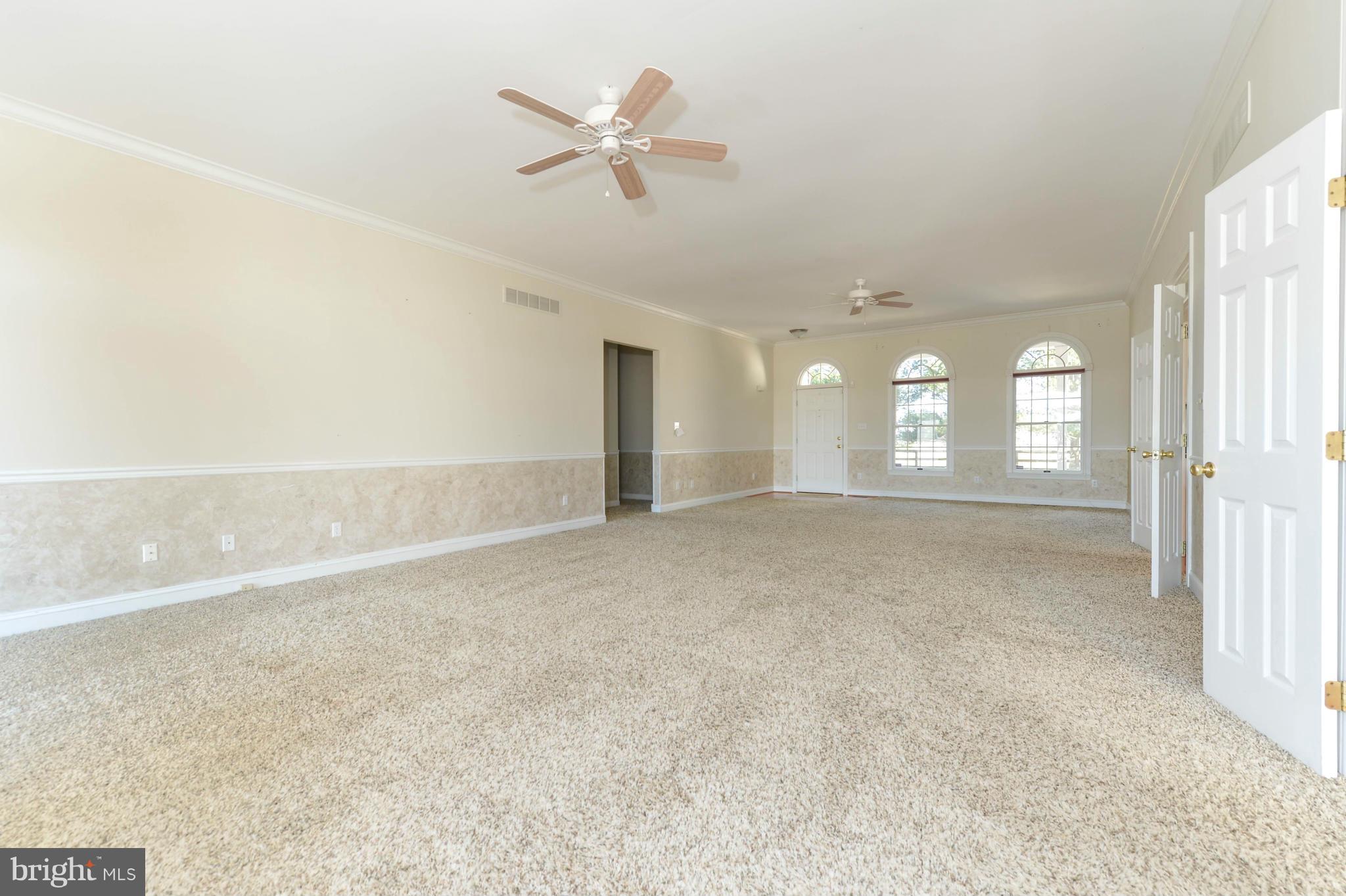 360 Christopher Road Warwick, MD 21912 - Photo 20 of 27 Great room view #2