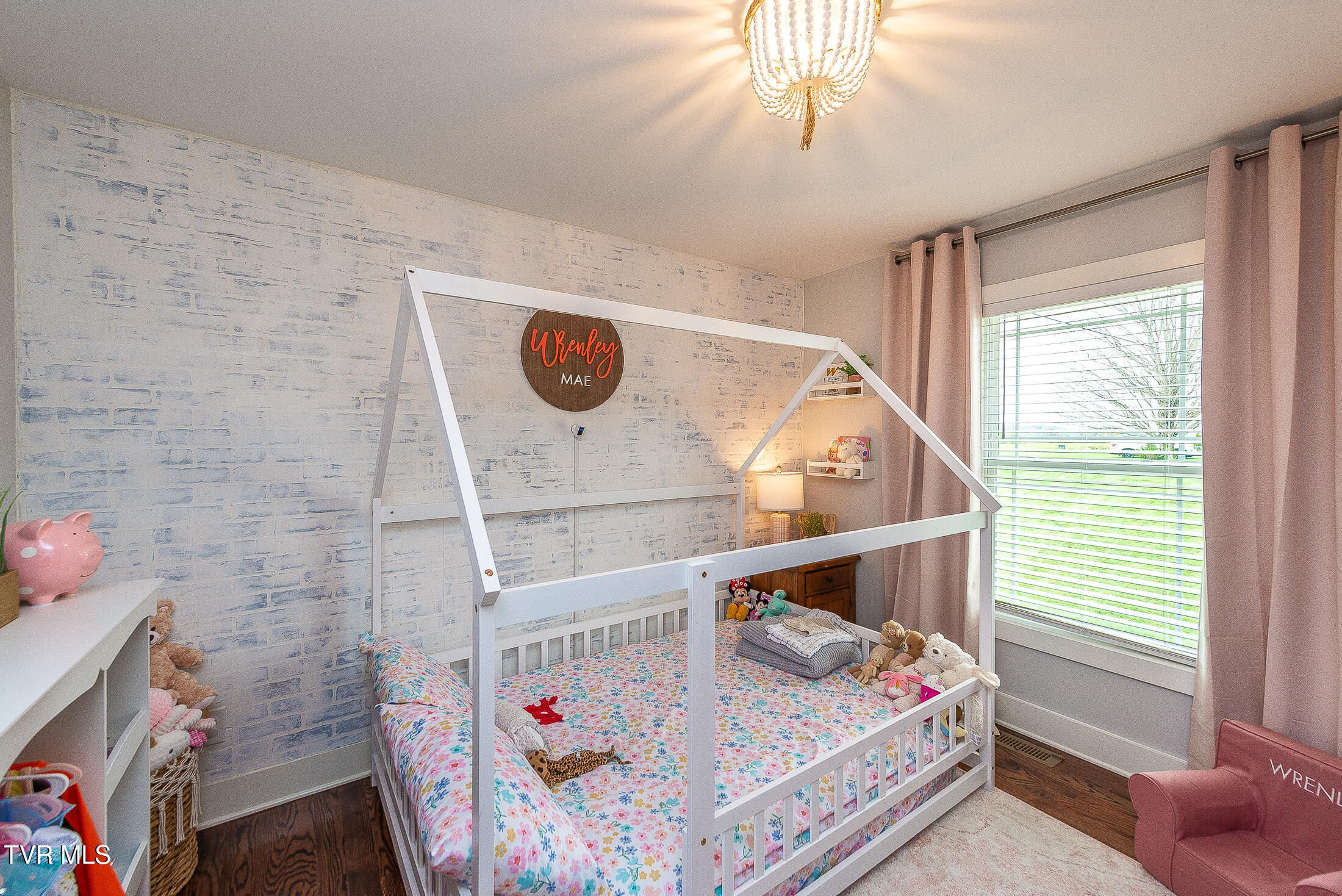 957 Mitchell Road Kingsport, TN 37663 - Photo 12 of 38 Bedroom 2